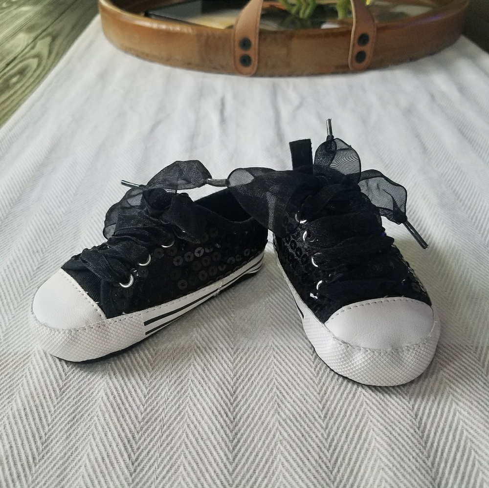 NWOT baby sneakers with lace and sequins